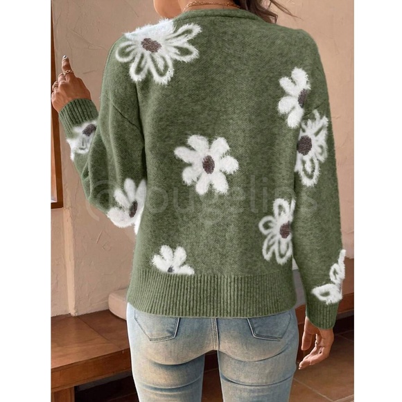 Green Cardigan Knit Flower Textured Button Front Stretchy, Soft - Picture 4 of 9